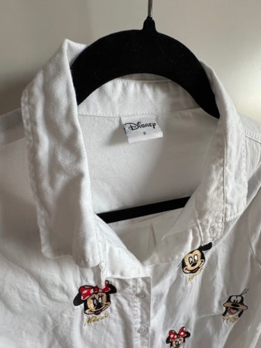 Unik Disney broderat vit skjorta storlek S 100% bomull