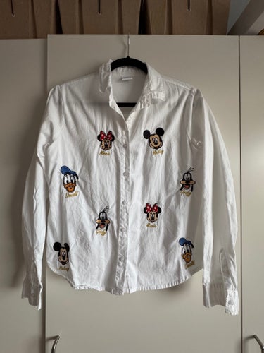 Unik Disney broderat vit skjorta storlek S 100% bomull