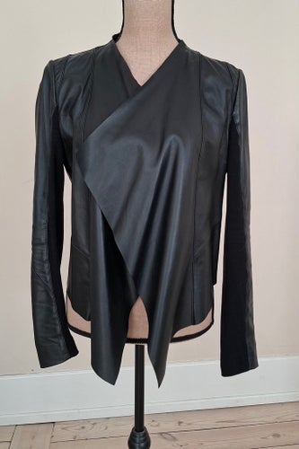 InWear svart läder jacka, storlek EUR 42