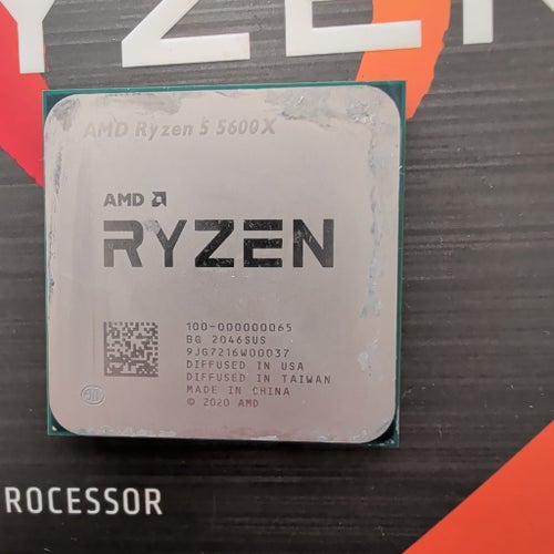 AMD Ryzen 5 5600X processor med Wraith Stealth kylare