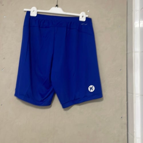 Kempa blåa shorts