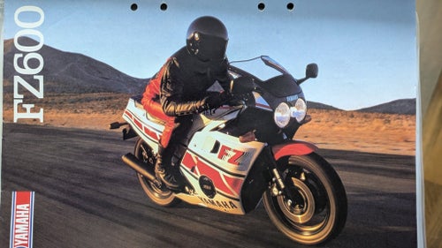 Yamaha FZ600 broschyr