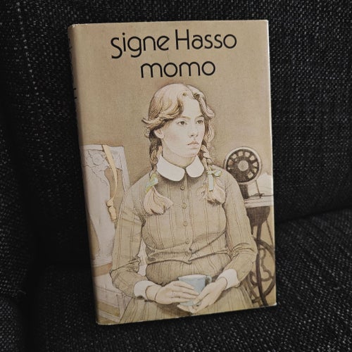 Momo av Signe Hasso - debutromanen från 1976