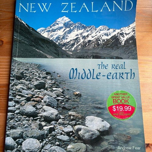New Zealand the real Middle-earth av Andrew Fear