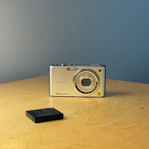 Digitalkamera Panasonic Lumix DMC-FS10 – snabb leverans