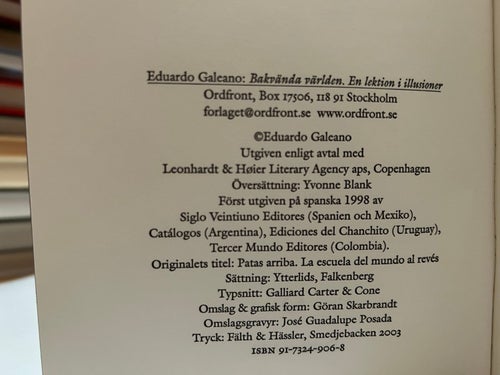 Bakvända världen av Eduardo Galeano, Very Fine plus