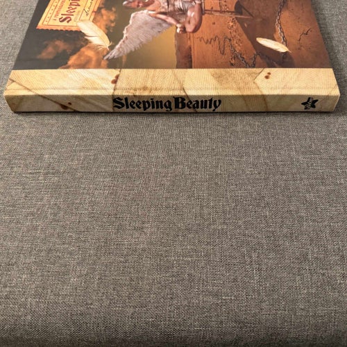 Sleeping Beauty - a photographic ride av Simon Cederquist