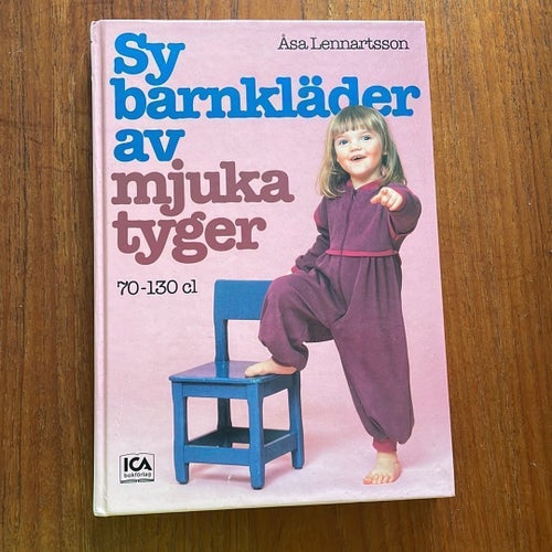 Sy barnkläder av mjuka tyger av Åsa Lennartsson, 1987
