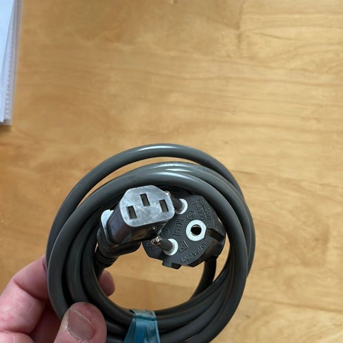 Strömkabel