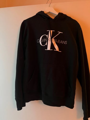 Calvin Klein Jeans svart huvtröja