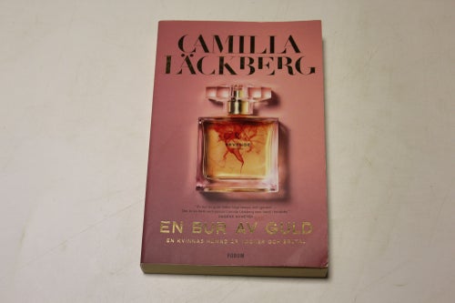 EN BUR AV GULD - en kvinnas hämnd är vacker och brutal - Camilla Läckberg