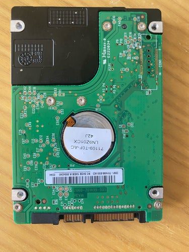 WD 320 GB 2.5" SATA Hårddisk (WD3200BEVS) – Funktionstestad & Frisk!