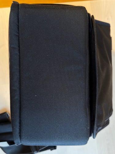 Think Tank svart disguise 30