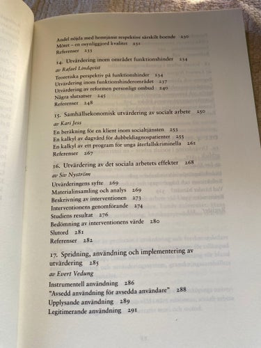 Utvärdering i socialt arbete av Björn Blom, Stefan Morén, Lennart Nygren, 2011