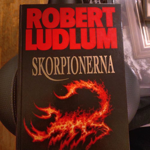 Skorpionerna av Robert Ludlum