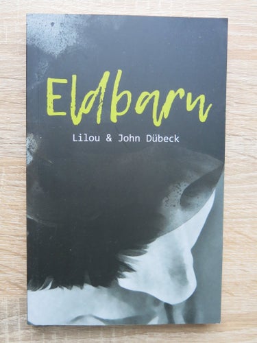 Eldbarn av Lilou & John Dübeck