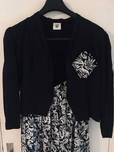Byxdress svart/vit, storlek 14/40, made in England
