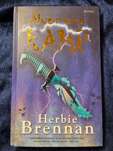 Älvornas Kamp av Herbie Brennan, utgiven av Richters