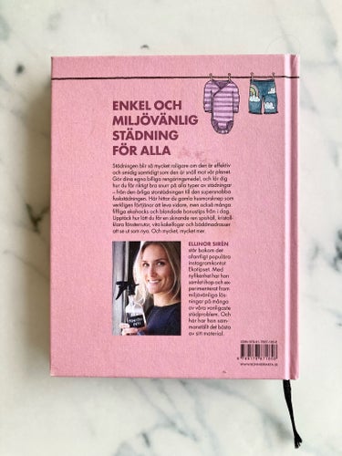 Ekotipset: Städa hållbart” succéboken med influenser Ellinor Sirén