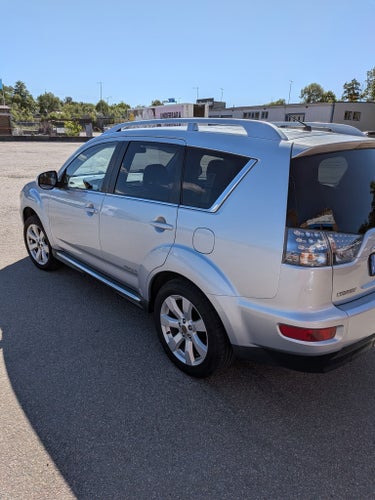 Mitsubishi Outlander 5-sits 2.0 MIVEC Manuell, 147hk, 2010