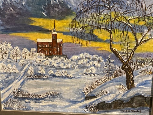 Signerad originalmålning 1986 Kumari Stadig – vinter landskap kyrka tavla