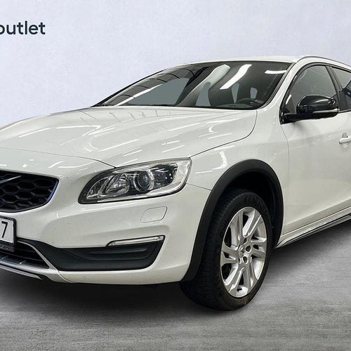 Volvo V60 Cross Country D4 AWD Momentum Business 190hk Drag Navigation Värmare