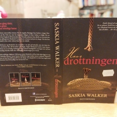 Havsdrottningen - Saskia Walker. Bok. Very Fine plus