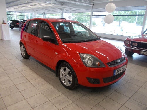 Ford Fiesta 5d 1.4 80hk Kamremsbytt Servad SoV