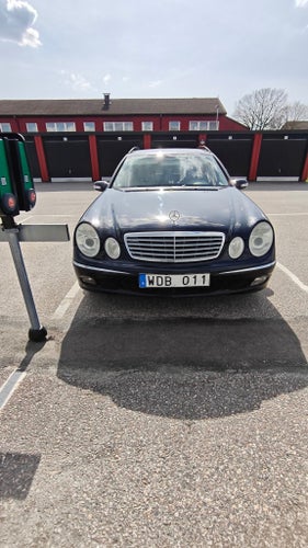 Mercedes E240 2004