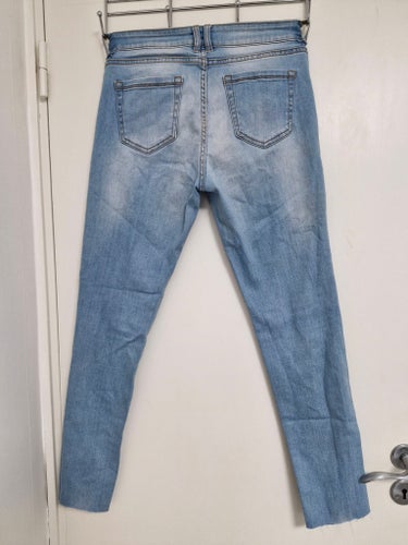 Ljusblå jeans