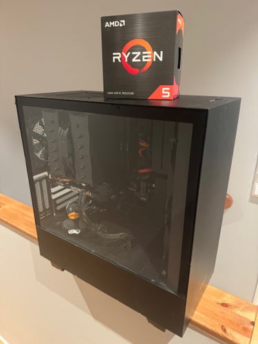 Stationär dator med AMD Ryzen 5 5600X och NVIDIA GeForce GTX