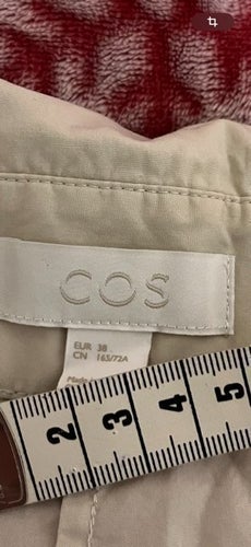 Snygga beige chinos från COS str.38