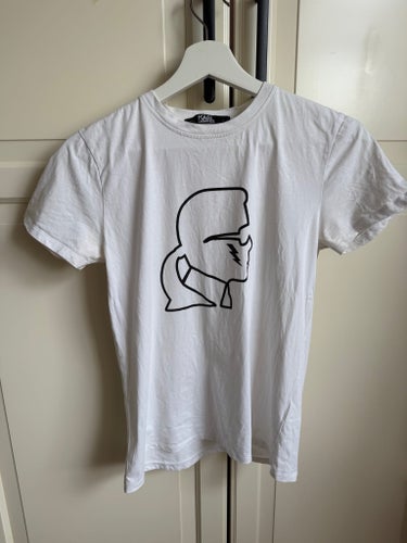 Karl Lagerfeld vit t-shirt, storlek S