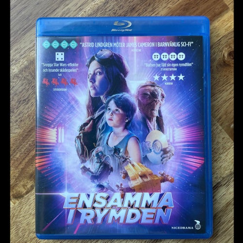 ENSAMMA I RYMDEN (blu-ray)