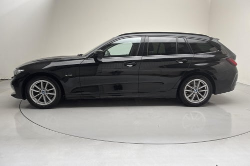 BMW 330e sDrive Touring LCI, G21 (292hk)