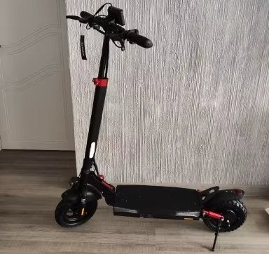800W 48V 10Ah vuxna elektrisk skoter, 40km/h 40km räckvidd elskoter med 10" däck