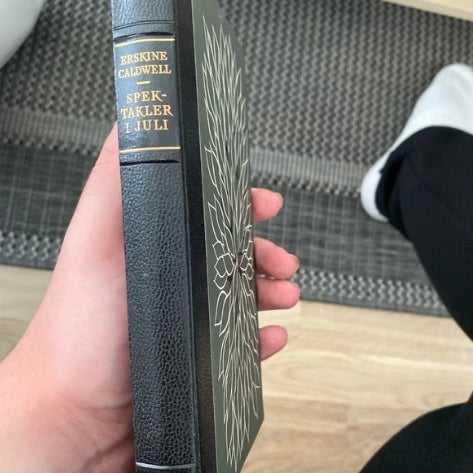 Spektakler i Juli by Erskine Caldwell, 1961