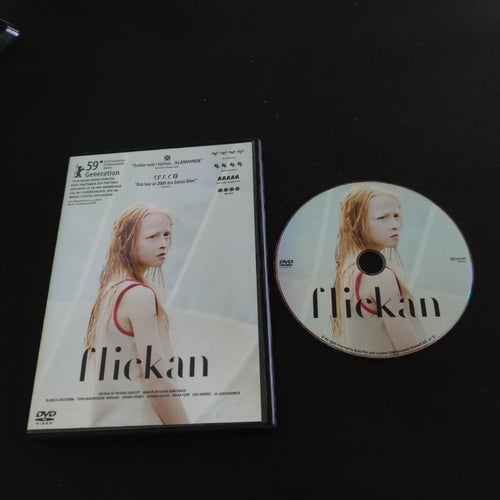 Flickan