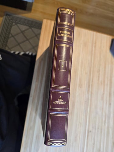 Nordisk Familjebok – Fjärde upplagan (1951) • Band 1: A–Asunden • Halvfranskt