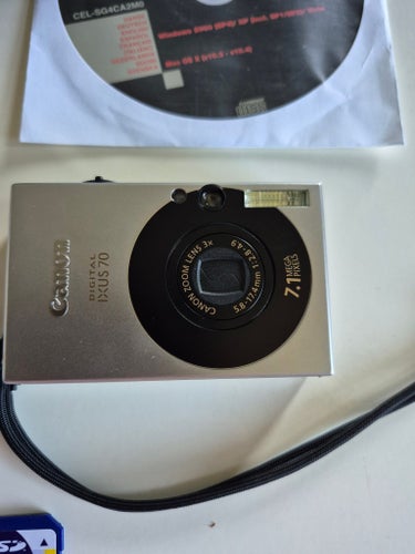 Canon ixus 70
