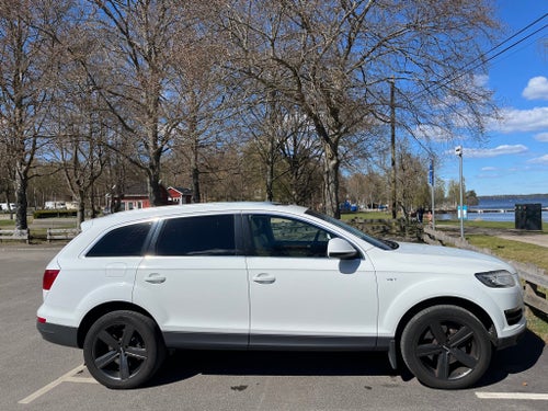 Audi Q7 3.0 TFSI quattro – Svensksåld – 2014 – 12 000 mil – Välskött familjebil