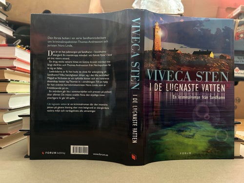 I de lugnaste vatten av Viveca Sten, bok, Very Fine plus