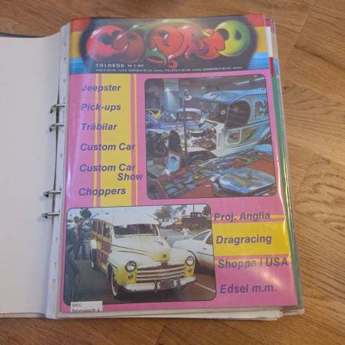Colorod tidningar från 1977