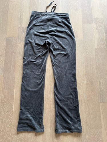 Gina Tricot gråa mjukisbyxor i velour, storlek M