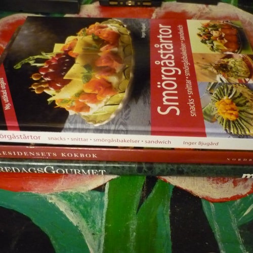 BOK, 3 STYCKEN KOKBÖCKER, FREDAGSGOURMET, RESIDENSETS KOKBOK, SMÖRGÅSTÅRTOR