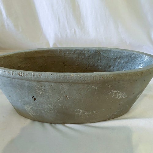 Oval kruka i stengods.Nagg. Grå med silverstänk.35 x 15 x 13 cm.Ny fr presentbut