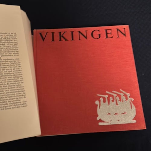 Vikingen - inbunden 288 sidor i stort format