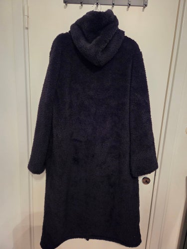 Svart kappa i fleece stl s