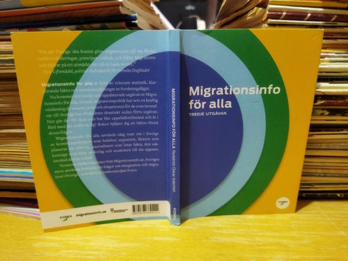 Migrationsinfo till alla. bok. Very Fine plus