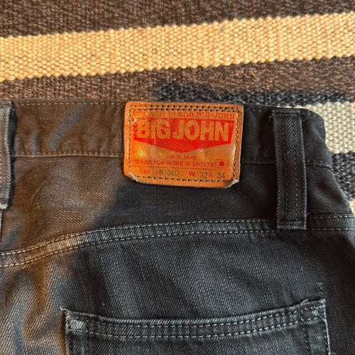 Big John svarta jeans, storlek 32/34